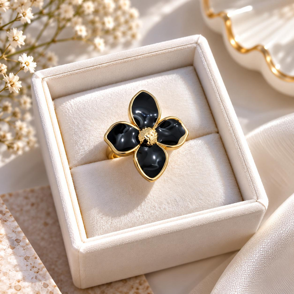 Flower Enamel Statement Ring (Black)