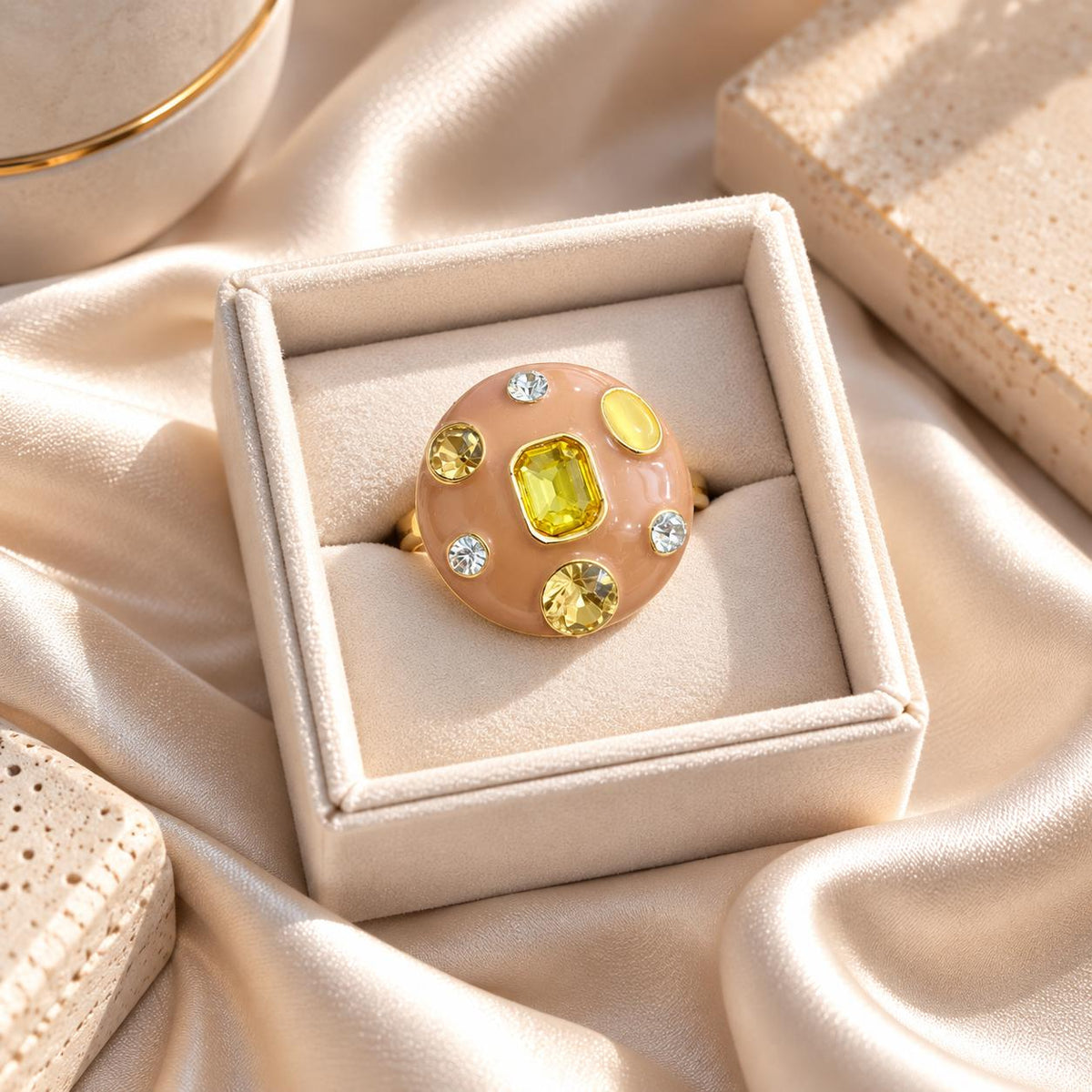Gem Statement Ring (Brown)
