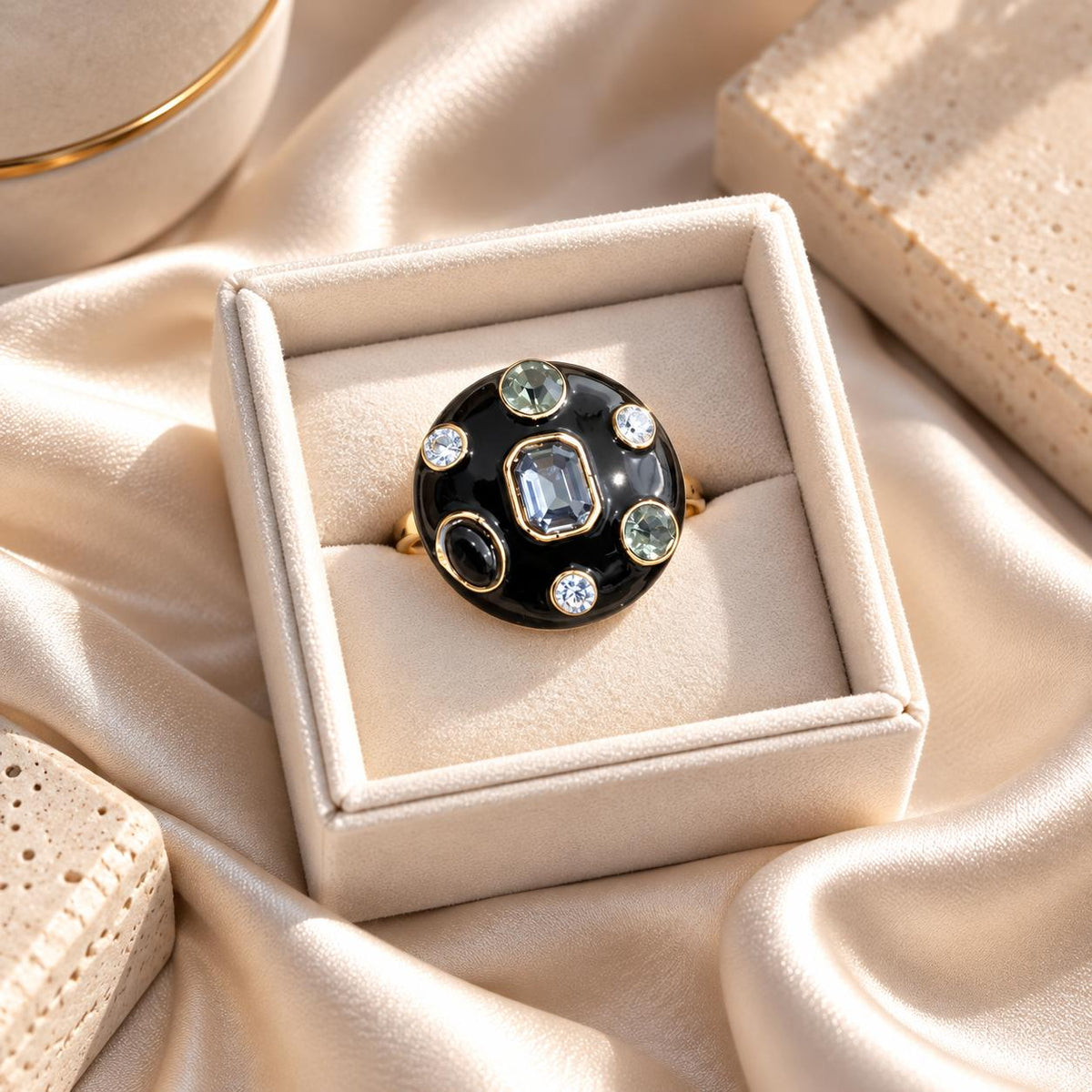 Gem Statement Ring (Black)