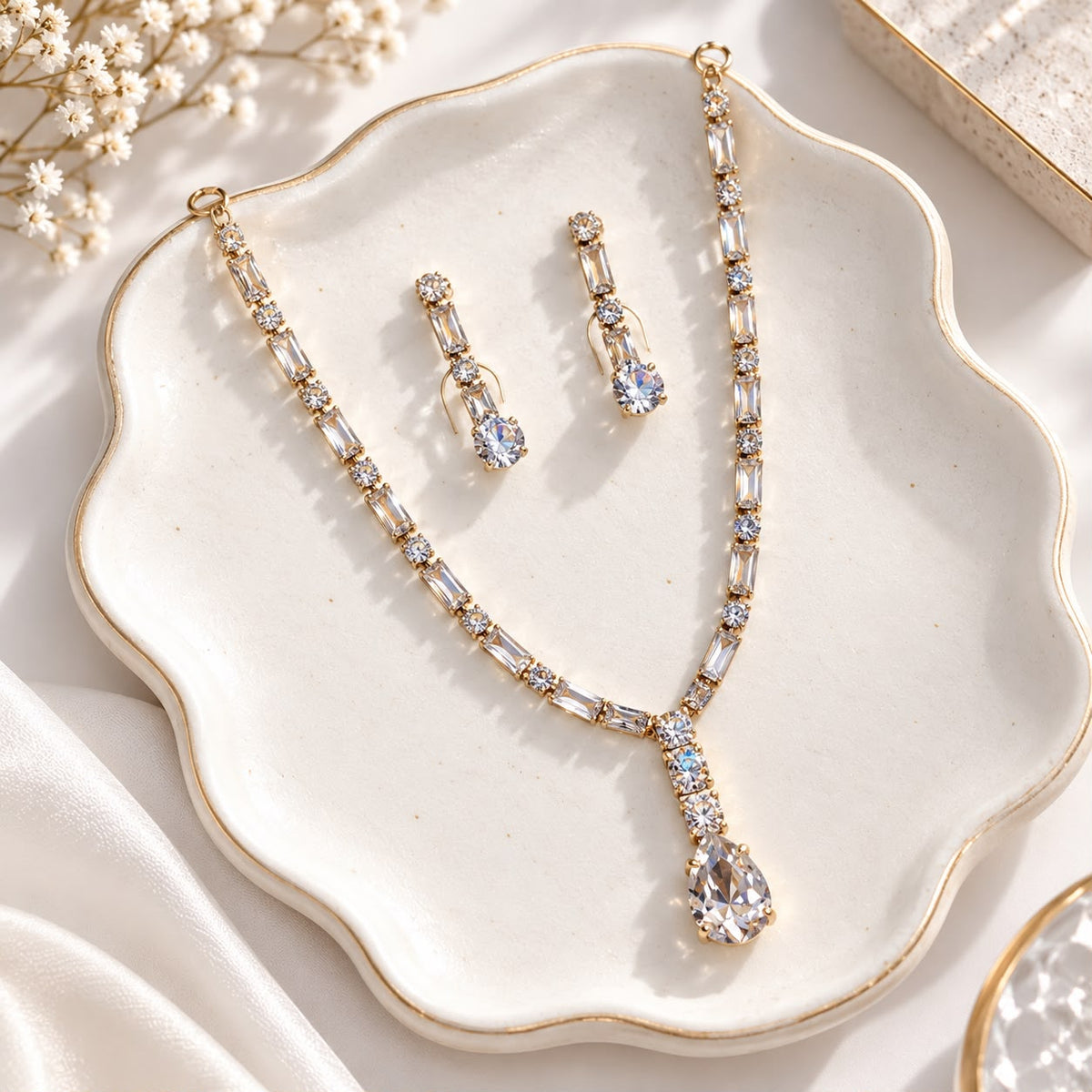 Zircon Necklace-64 (Golden/White)