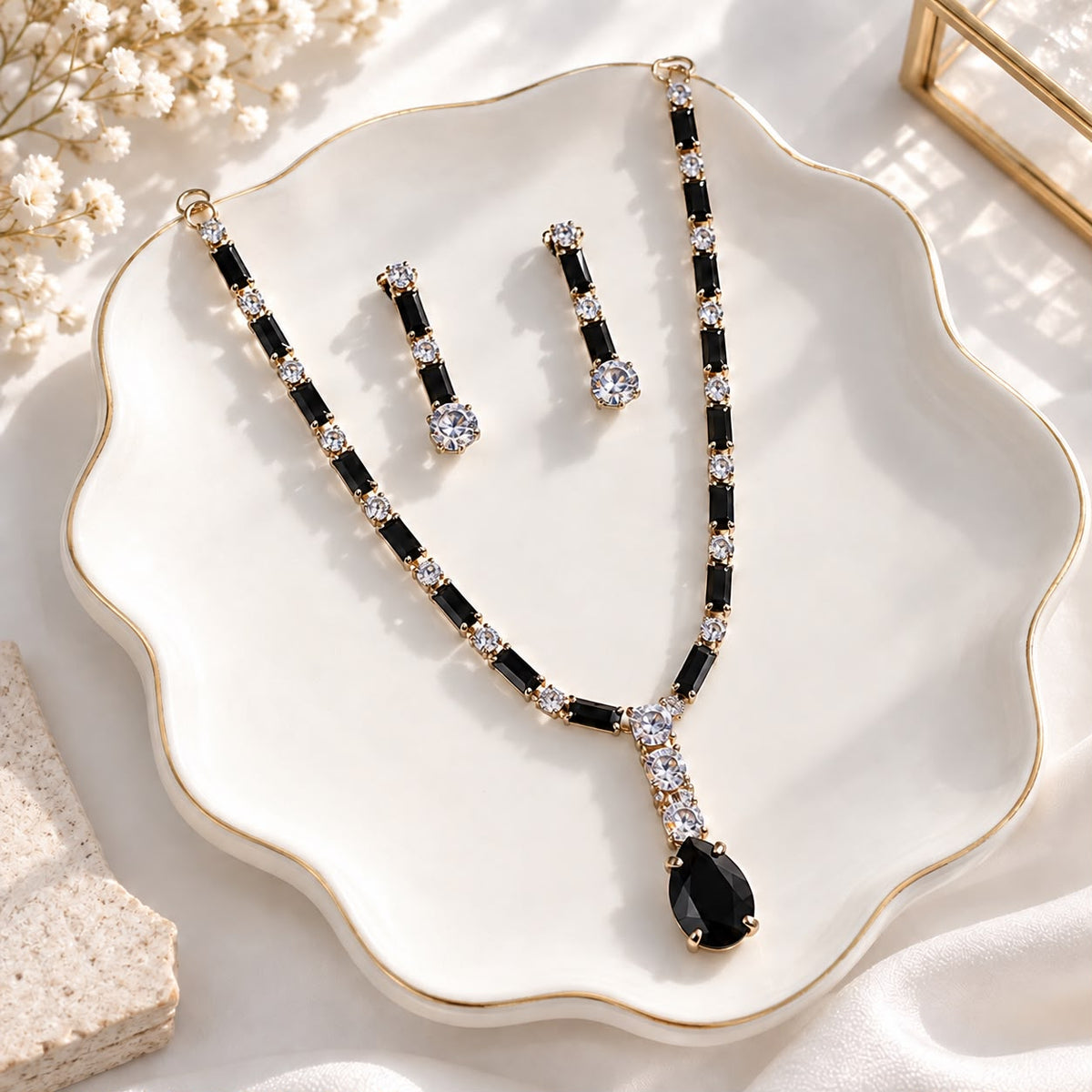 Zircon Necklace-64 (Golden/Black)
