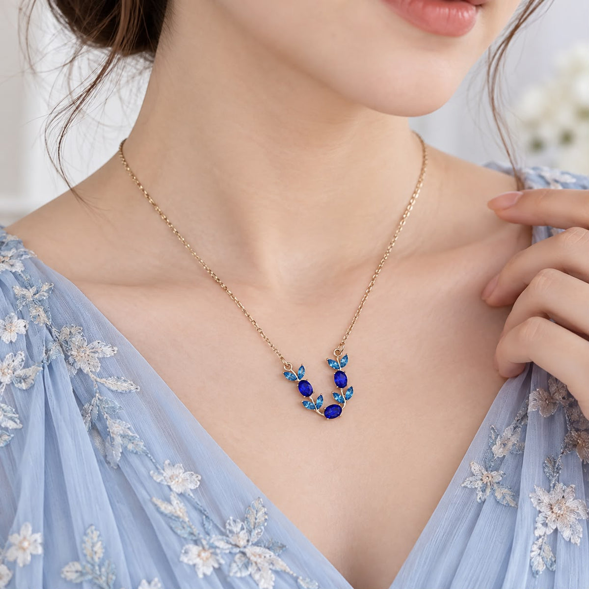 Tulip Pendant (Blue)