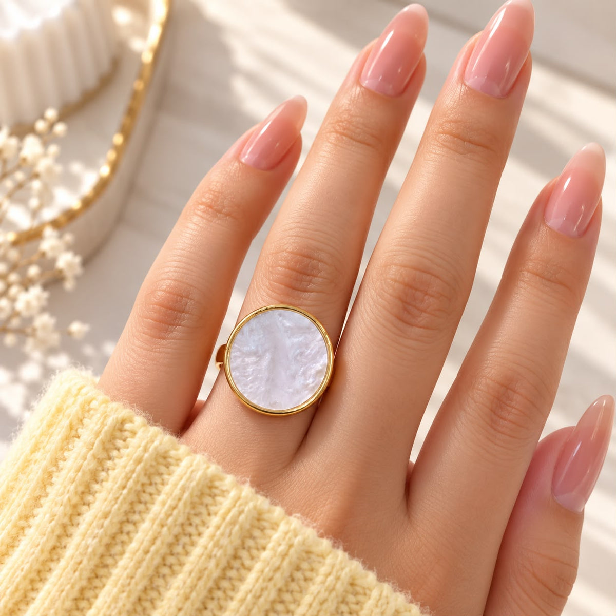 Elegant Statement Ring-01 (White)
