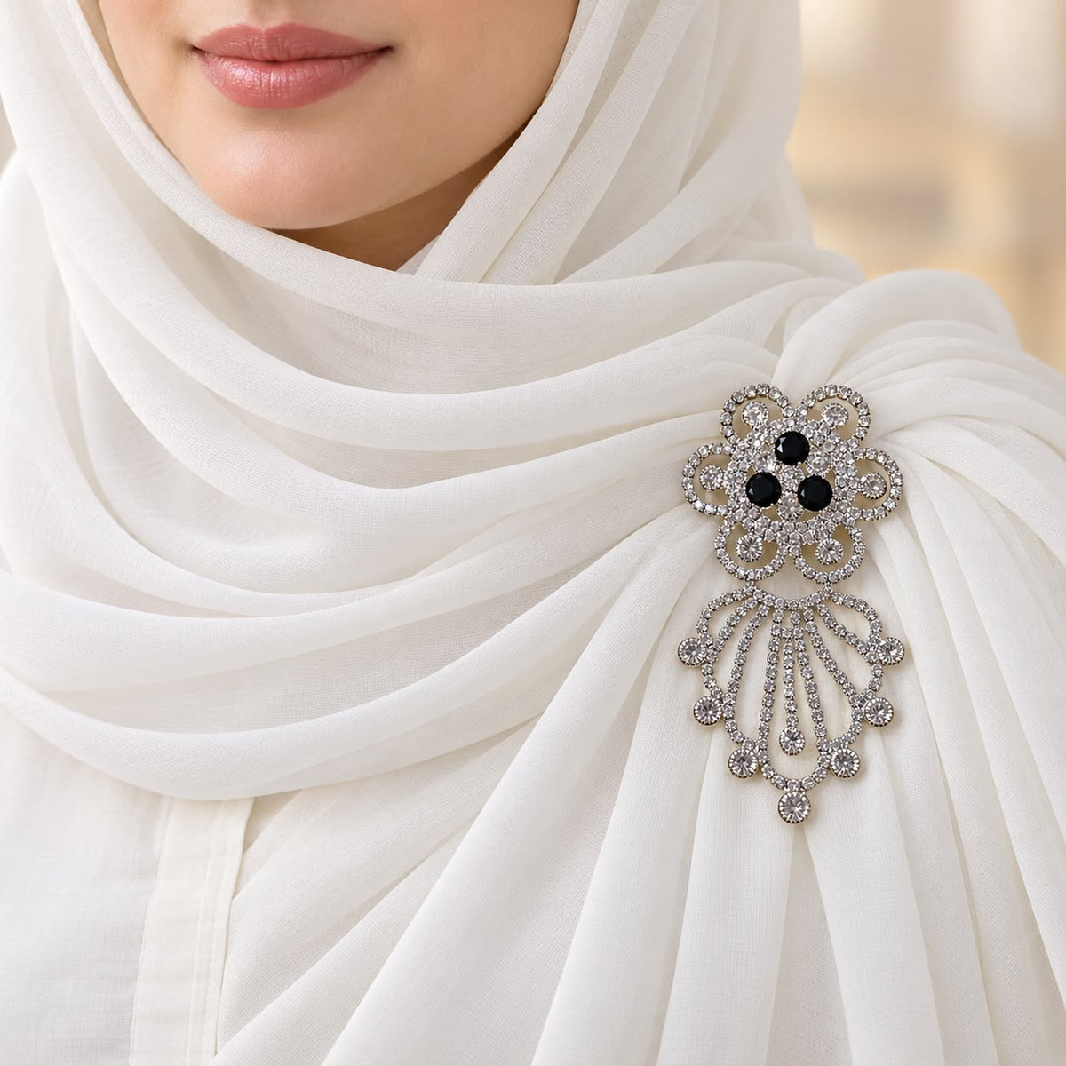 Rhinestone Brooch (Black)