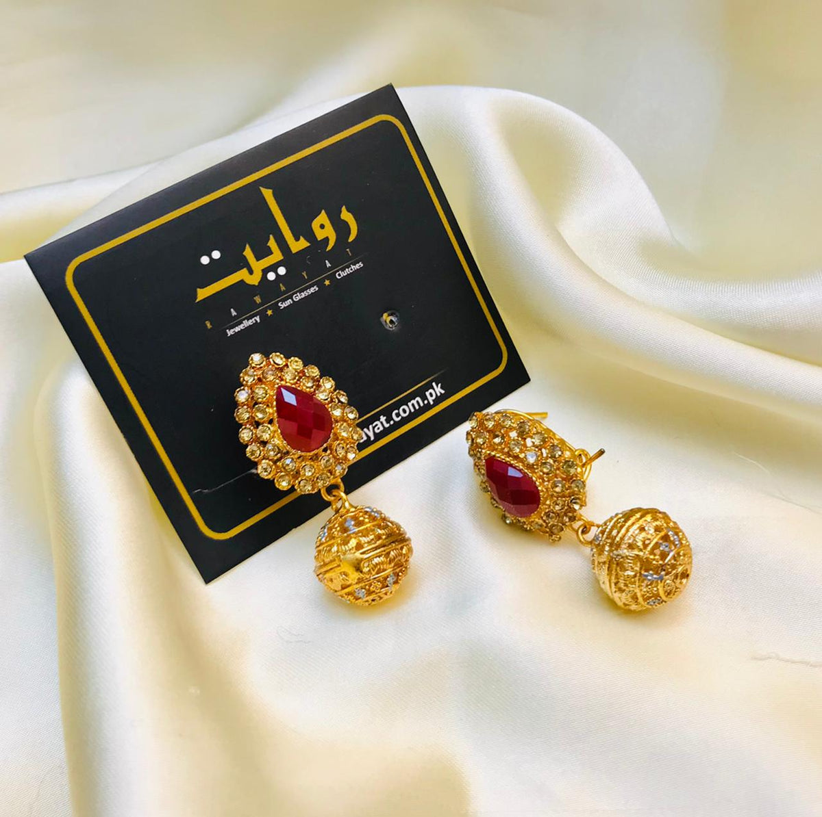 Small Jhumky-01 (Maroon)