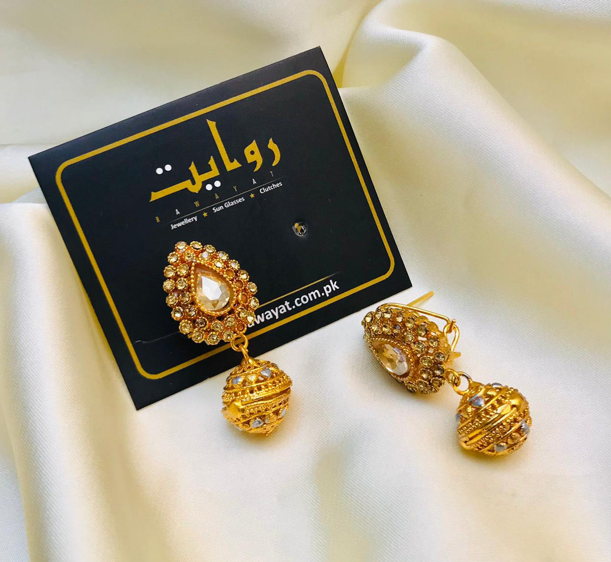 Small Jhumky-01 (Golden)