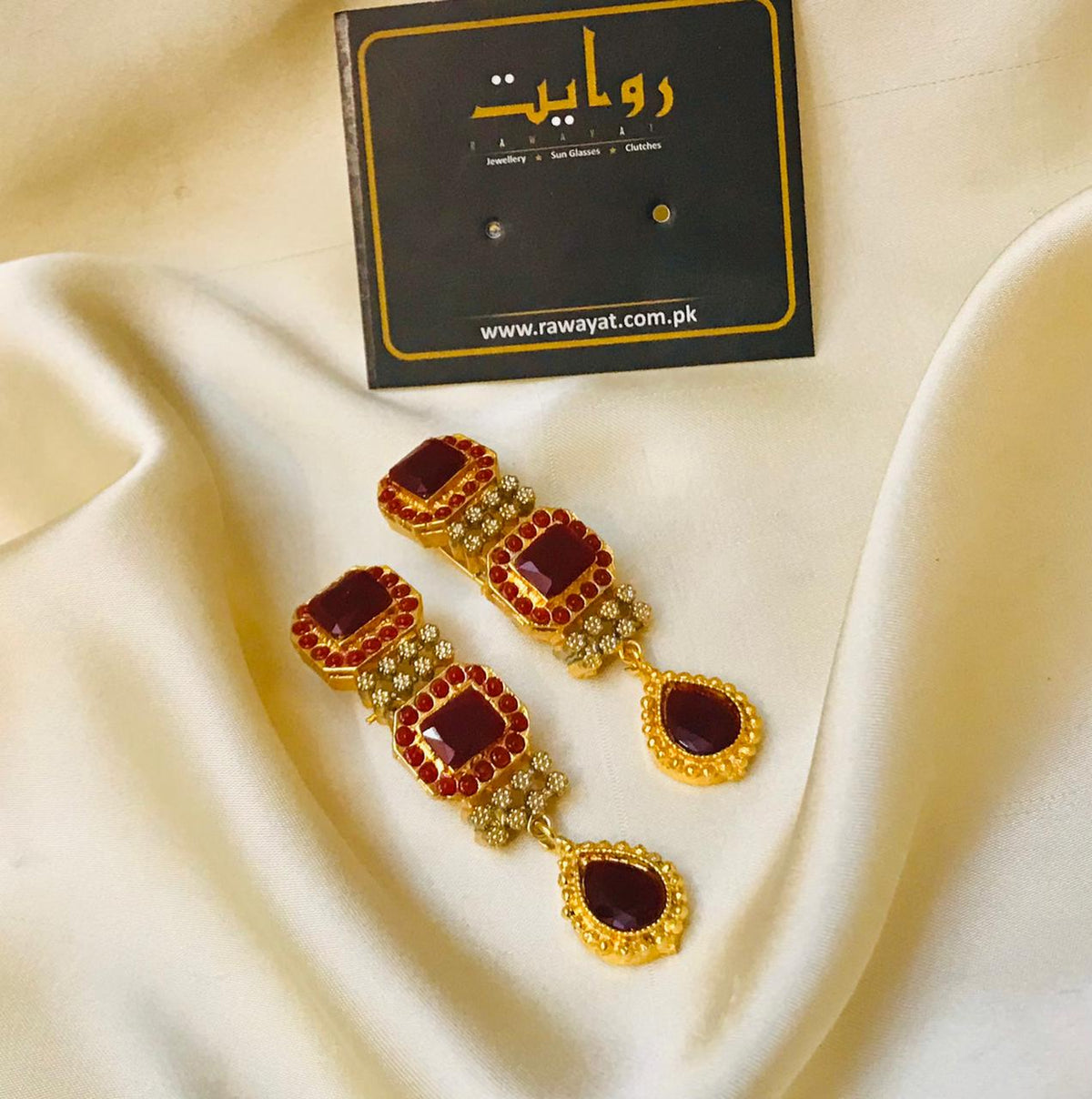 Fancy Earring-54 (Maroon)
