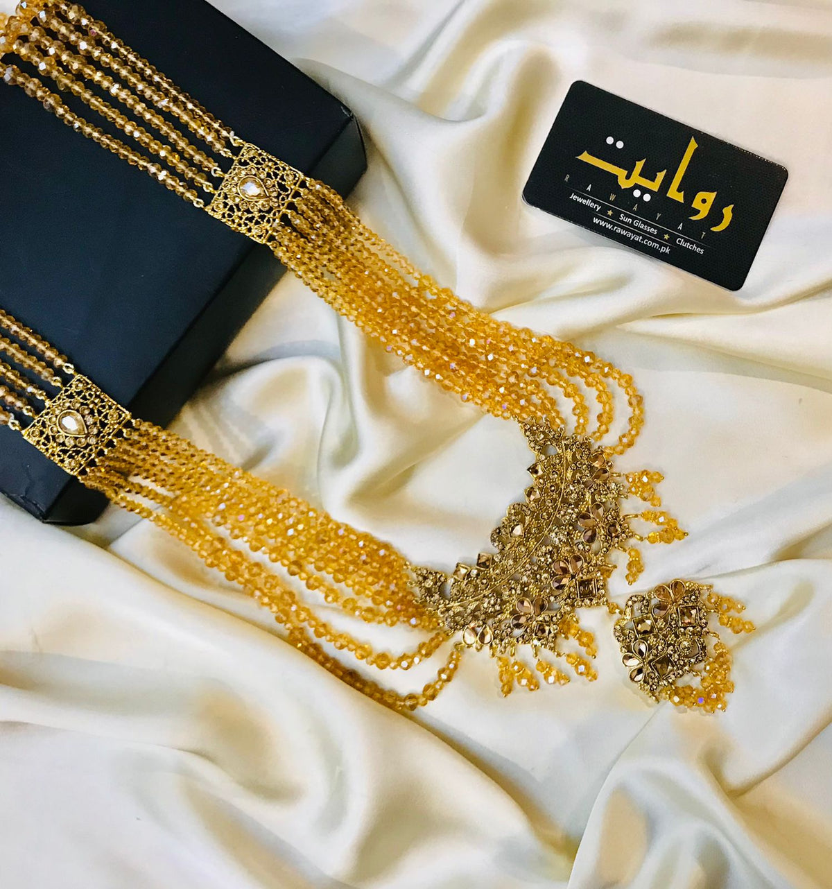 Motive Mala-37 (Golden)