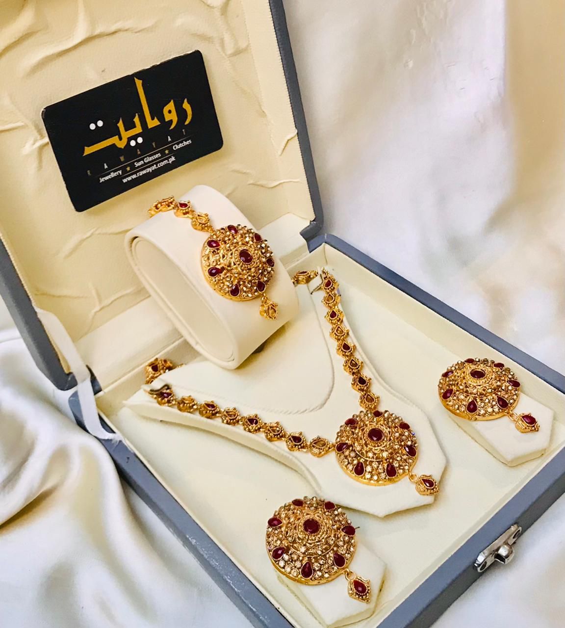 Fancy Necklace-01 (Maroon)