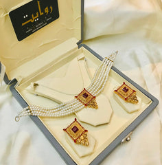 FARIYA (Maroon)