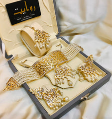Hyderabadi Choker Set-21 (Pearl)