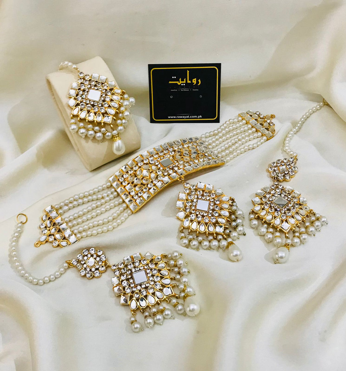 Rameesha (Pearl)