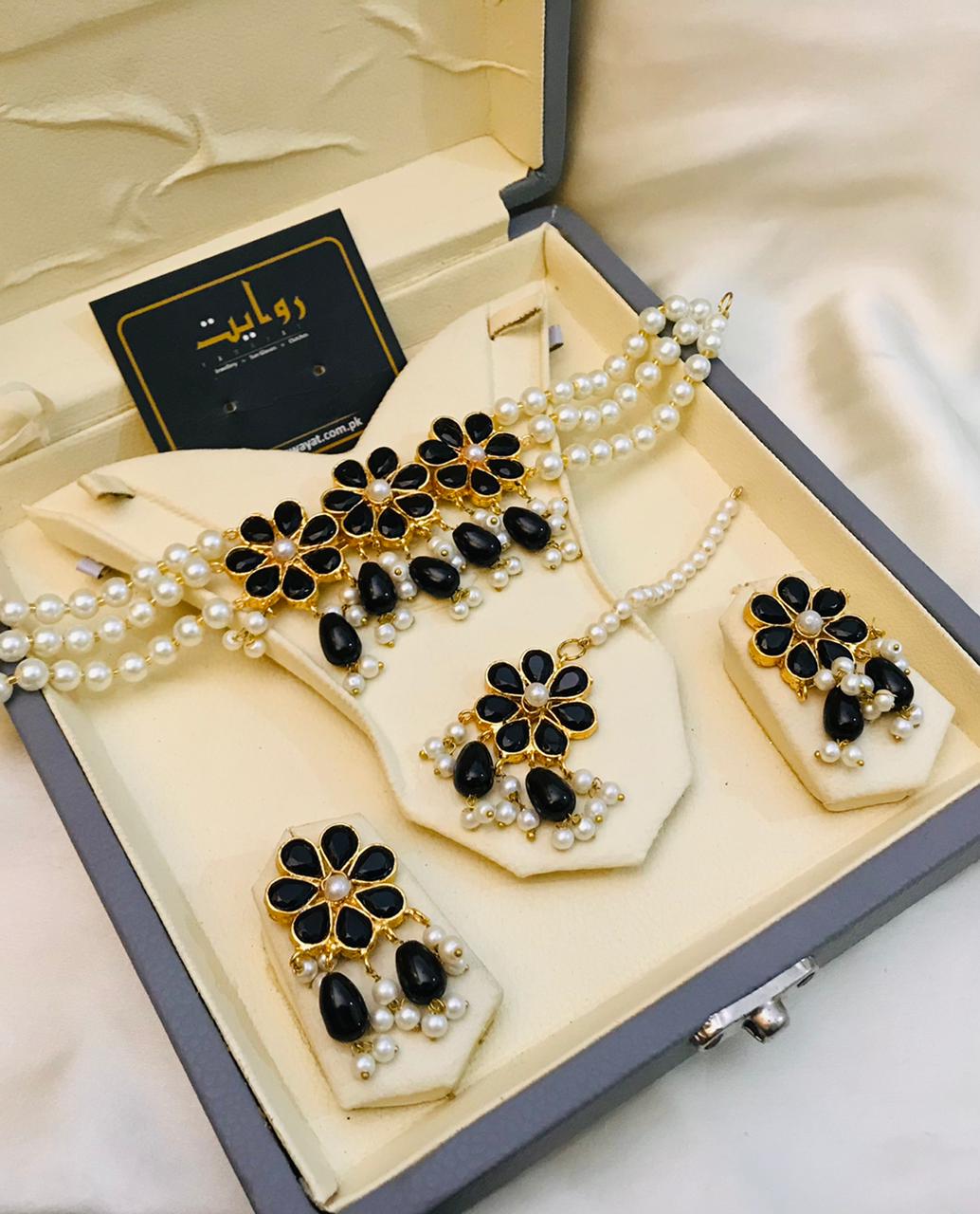 Eruj (Black)