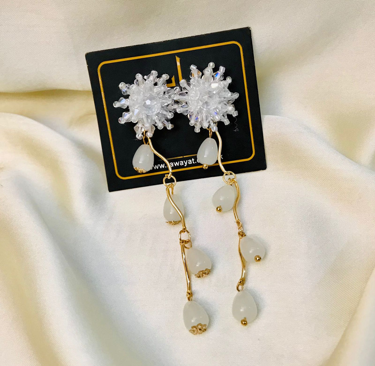 Tassel Earring-02 (White)