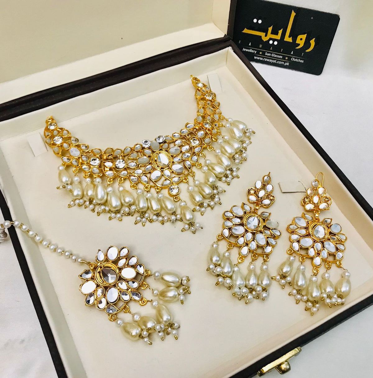 Kundan Necklace-23 (Pearl)