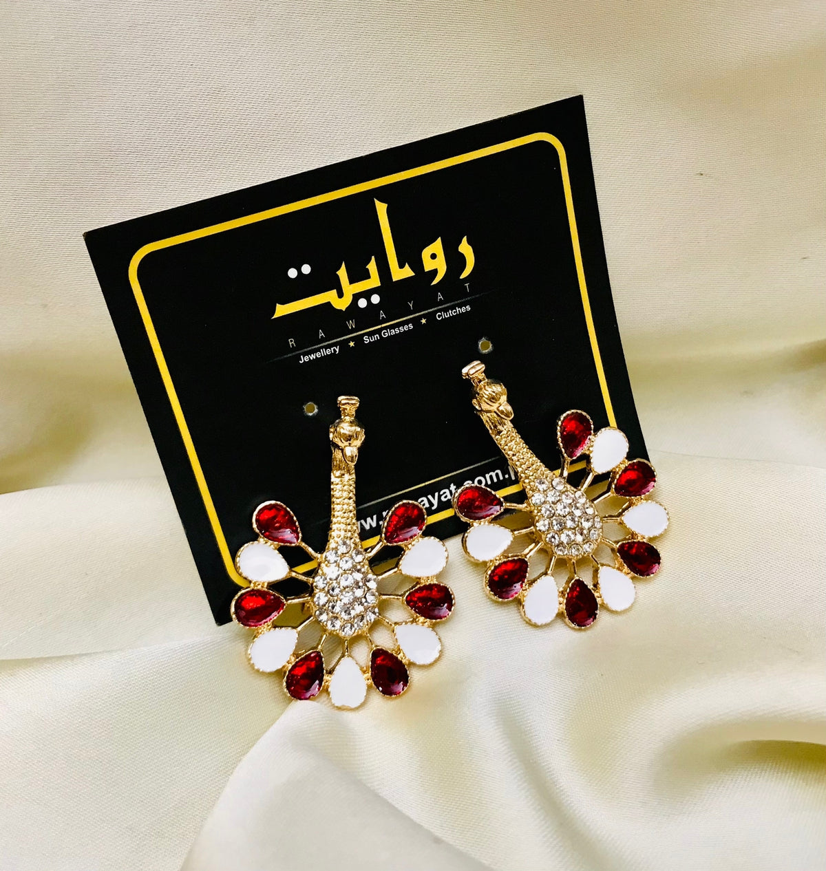 Peacock Earring (Maroon/White)