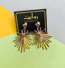 Patra Studs-18 (Golden)