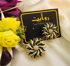Fancy Studs-90 (Black/Golden)
