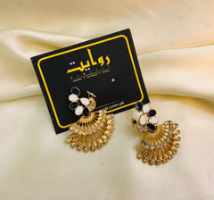 Peacock Earring-04 (Black/White)